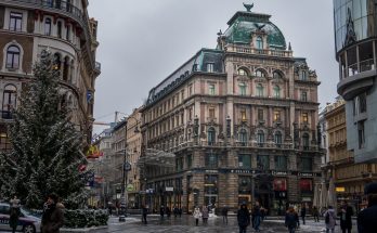 photo of st stephen s square during daytime