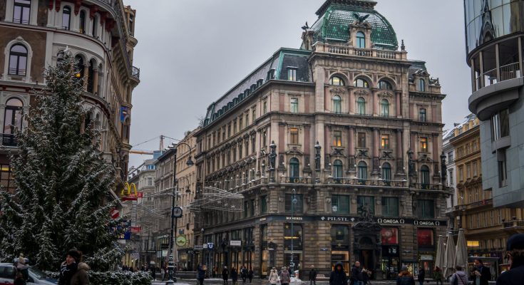 photo of st stephen s square during daytime