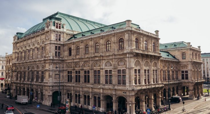vienna state opera during daytime